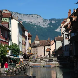 hotel-des-alpes-annecy.hotels-rhonealpes.com/